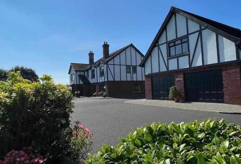 Bed and Breakfast Greenfields Country House