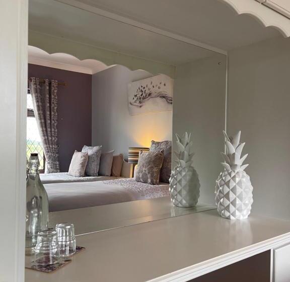 Bed and Breakfast Greenfields Country House