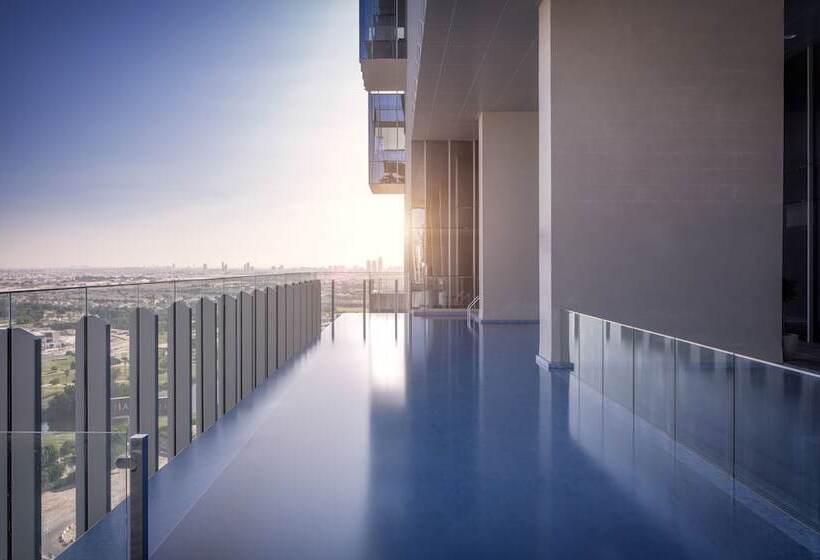 Отель Taj Jumeirah Lakes Towers