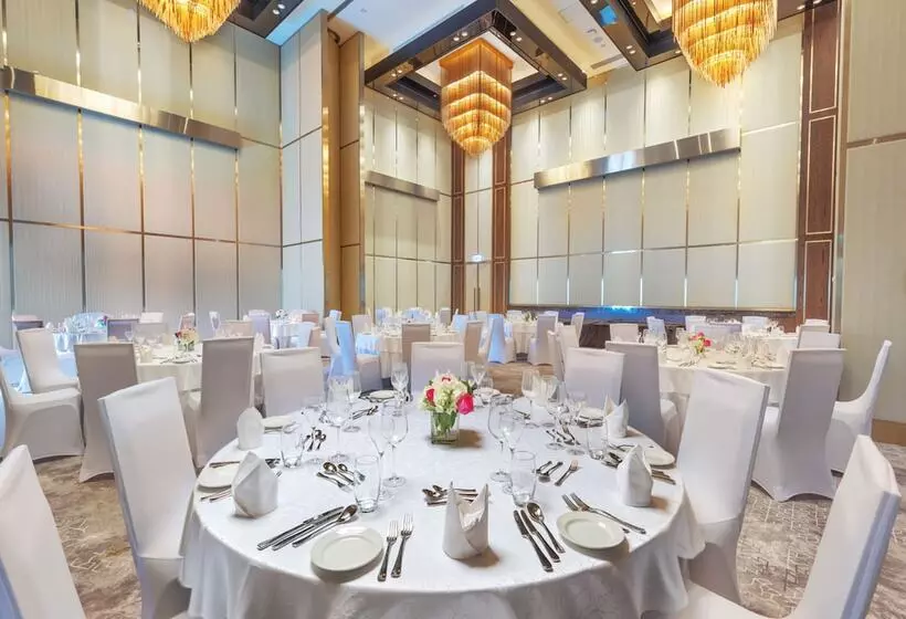 ホテル Taj Jumeirah Lakes Towers