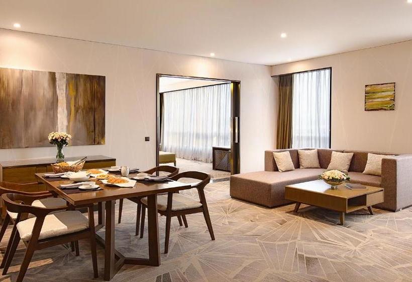 ホテル Tigre De Cristal Resort & Casino Vladivostok