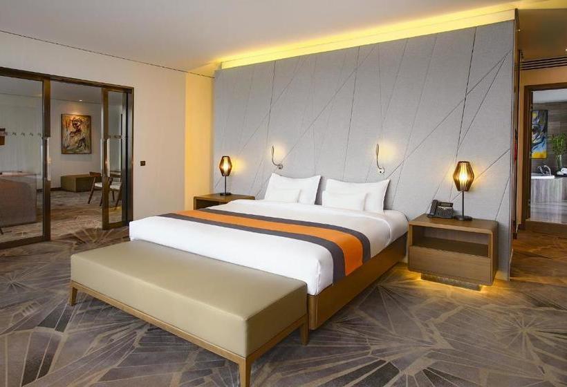 ホテル Tigre De Cristal Resort & Casino Vladivostok