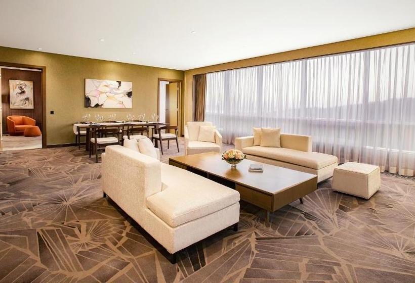 ホテル Tigre De Cristal Resort & Casino Vladivostok