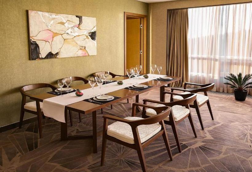 ホテル Tigre De Cristal Resort & Casino Vladivostok