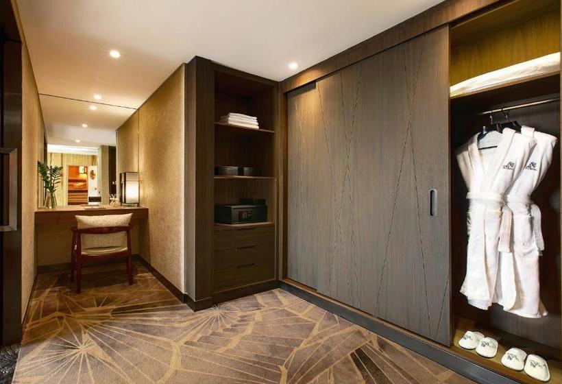 ホテル Tigre De Cristal Resort & Casino Vladivostok