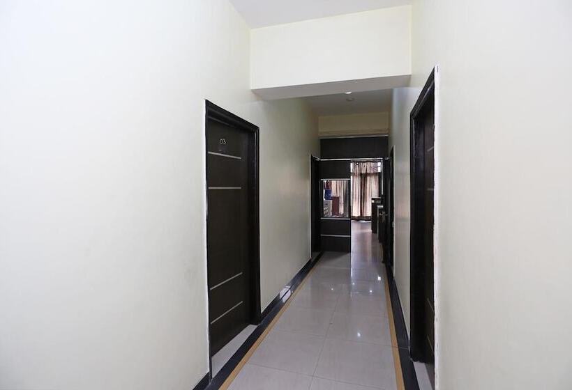 Bed and Breakfast Sunshine Residency