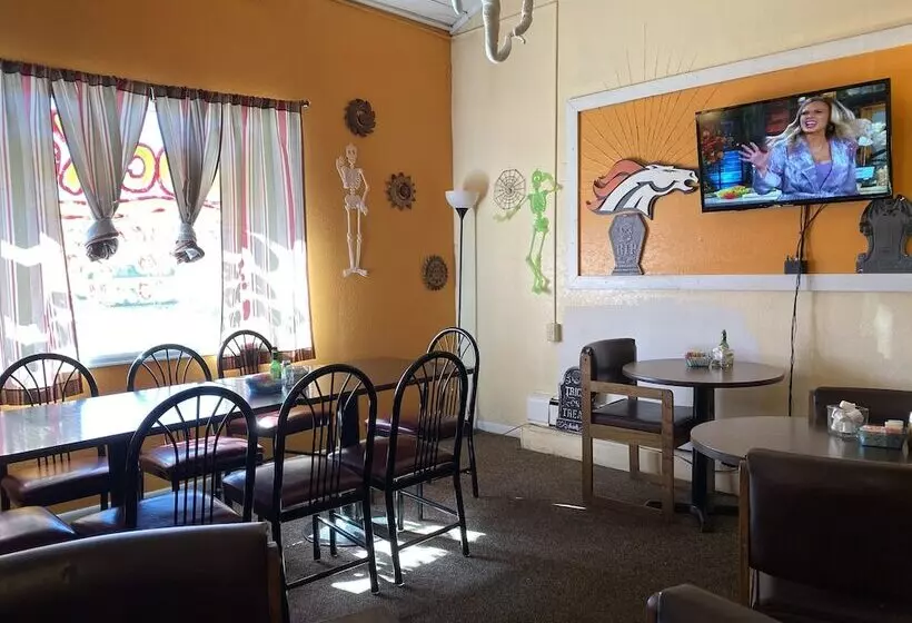 Hotelli Dunes Inn Alamosa