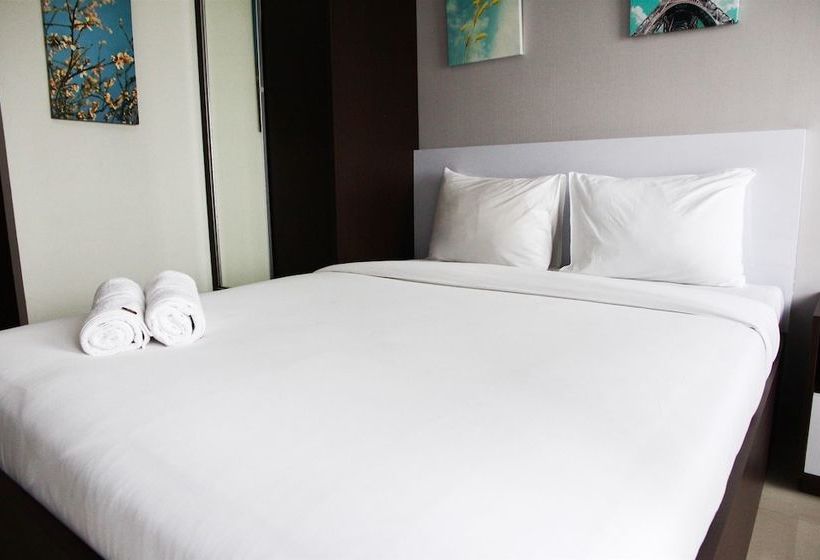 Fabulous Studio Grand Dhika City Apartment By Travelio