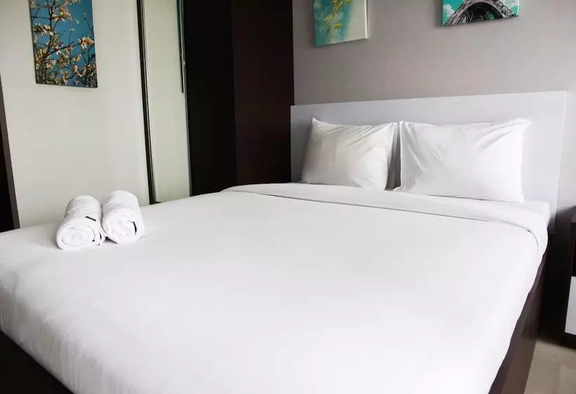 Fabulous Studio Grand Dhika City Apartment By Travelio