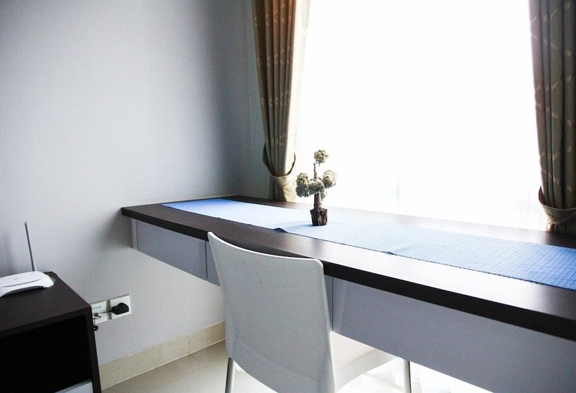 Fabulous Studio Grand Dhika City Apartment By Travelio