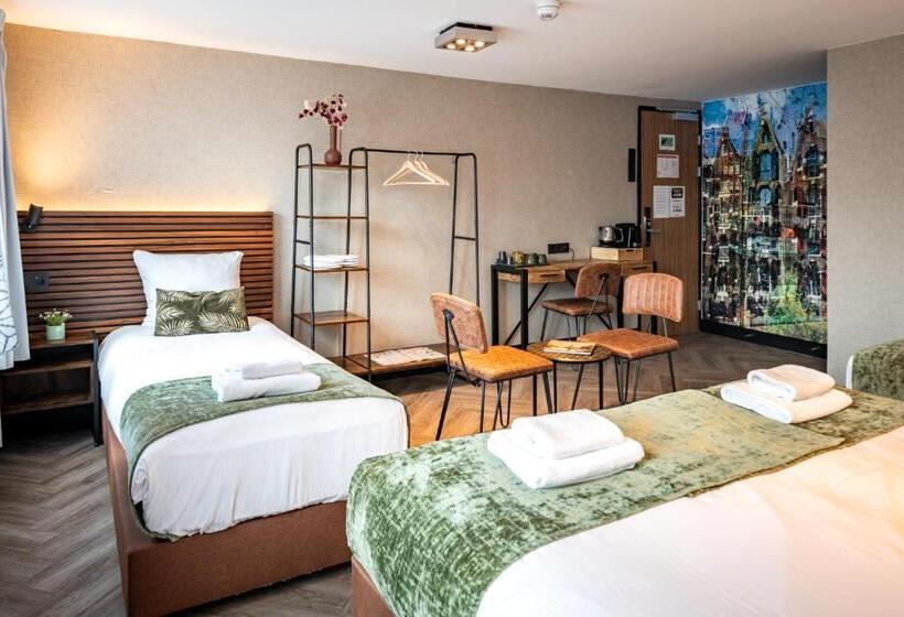 פונדק Historic Centre