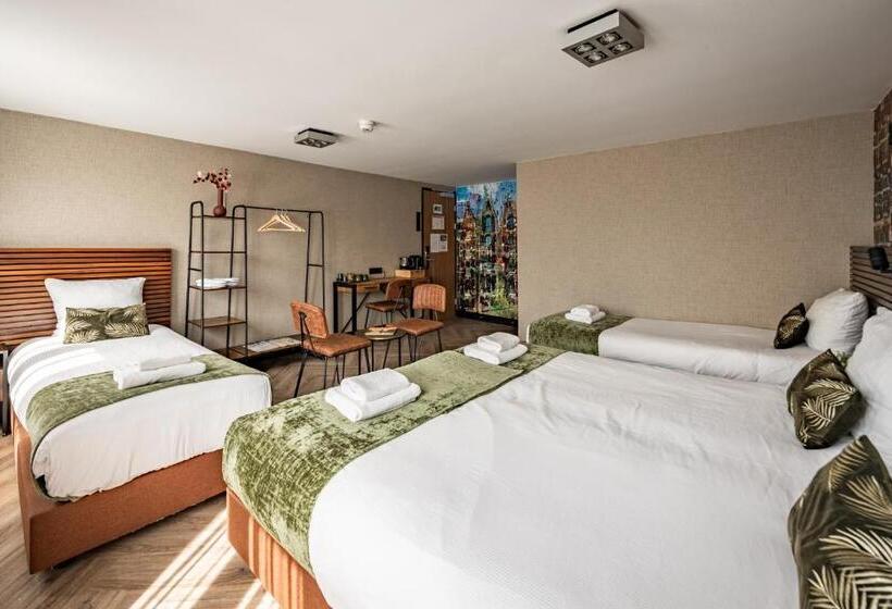 פונדק Historic Centre