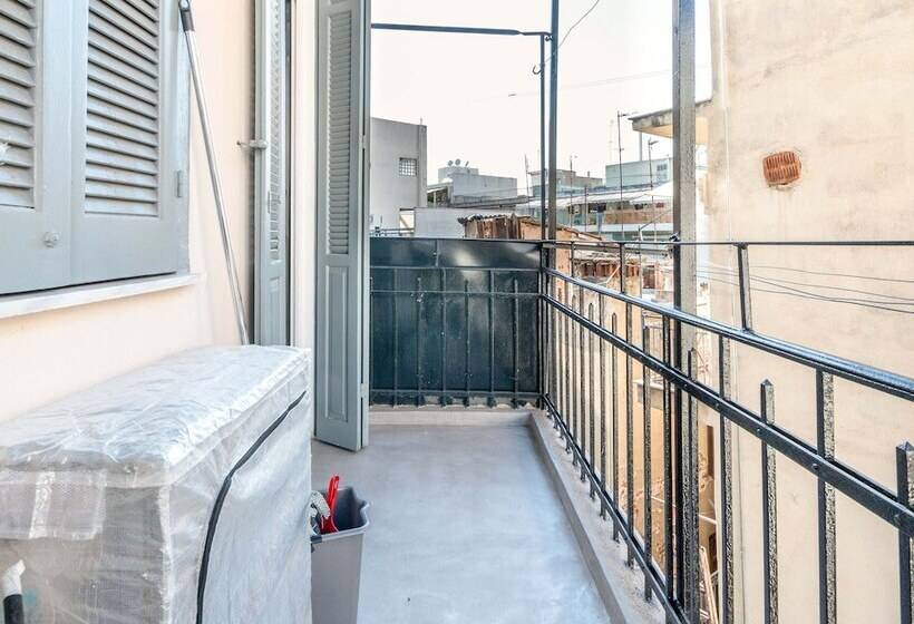 Halu! Stylish & Bright Centre Home