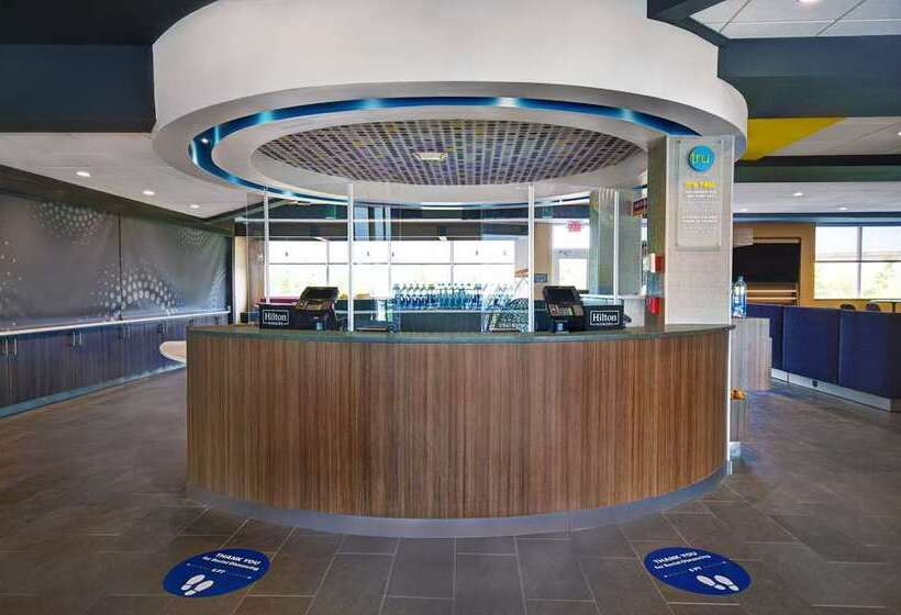 בית מלון כפרי Tru By Hilton Monroe