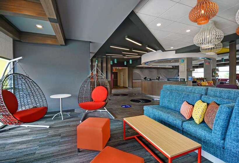 בית מלון כפרי Tru By Hilton Monroe