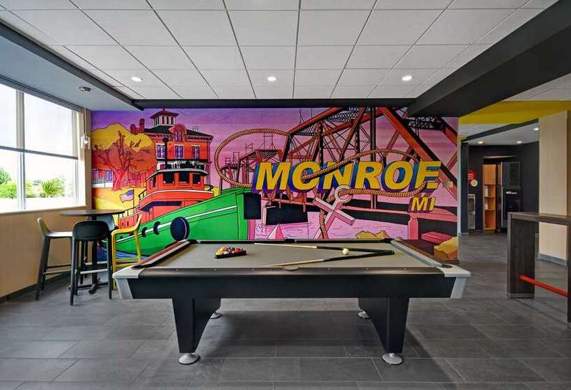 בית מלון כפרי Tru By Hilton Monroe