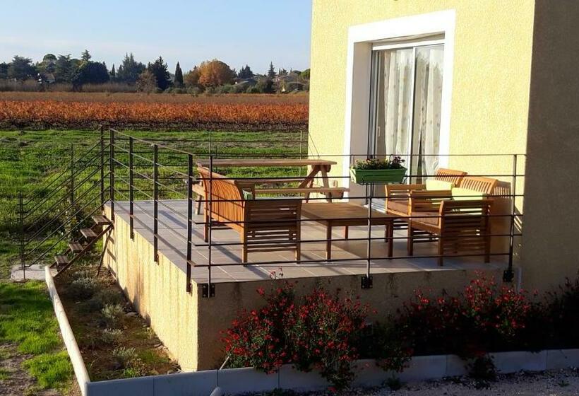 Maison De 2 Chambres Avec Jardin Clos Et Wifi A Pujaut