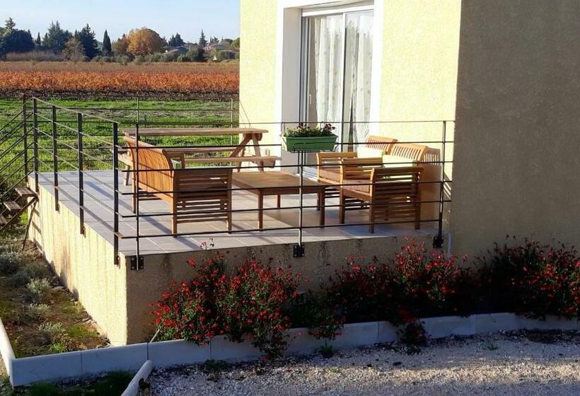 Maison De 2 Chambres Avec Jardin Clos Et Wifi A Pujaut