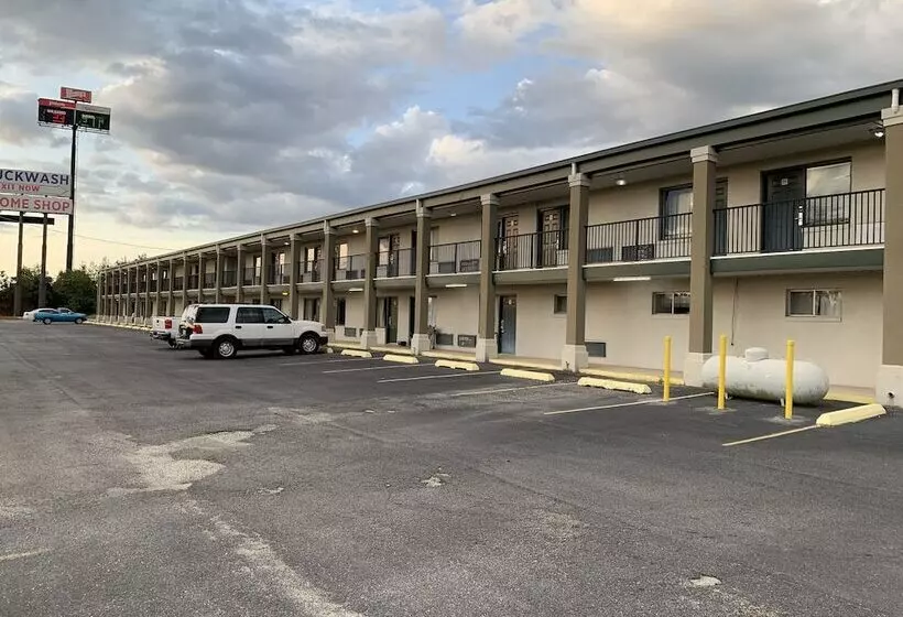 Motelli Travelers Inn