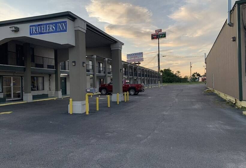 مُتل Travelers Inn
