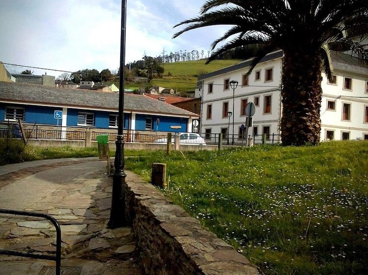 Albergue Mar Y Montaña Hostel