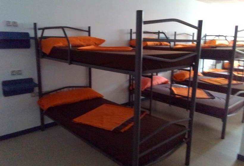 Albergue Mar Y Montaña Hostel