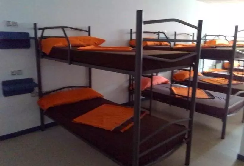 Albergue Mar Y Montaña Hostel