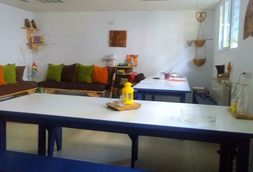 Albergue Mar Y Montaña Hostel