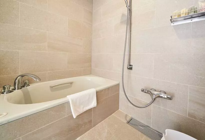 Retkeilymaja Webase Takamatsu