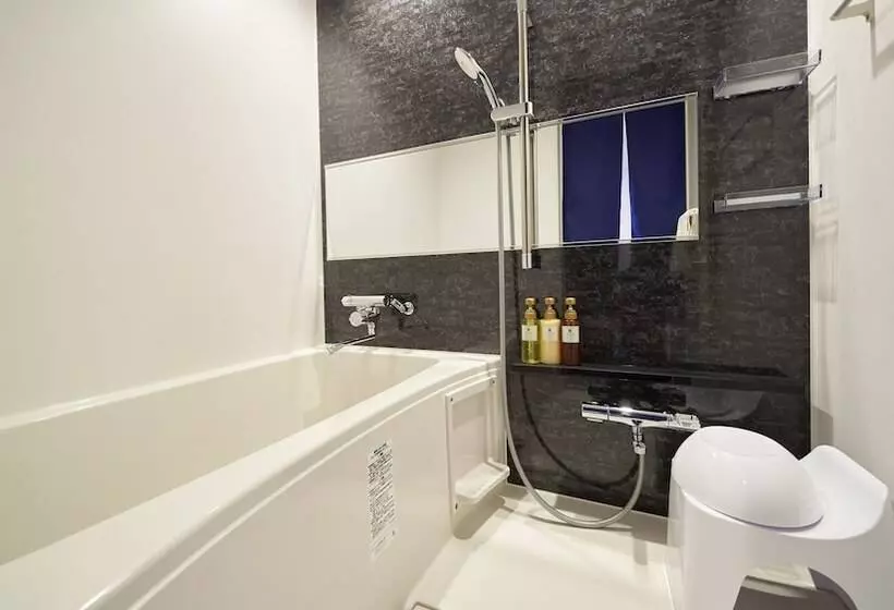 Retkeilymaja Webase Takamatsu