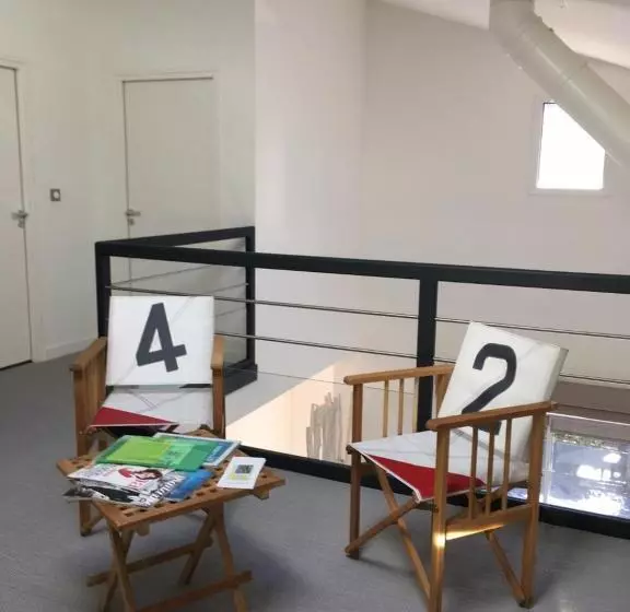 تختخواب و صبحانه Chez Lilette