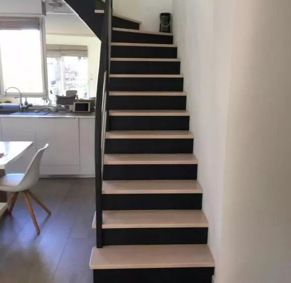 تختخواب و صبحانه Chez Lilette