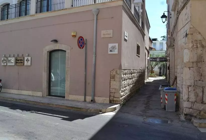 Corte Cairoli B&b And Suites