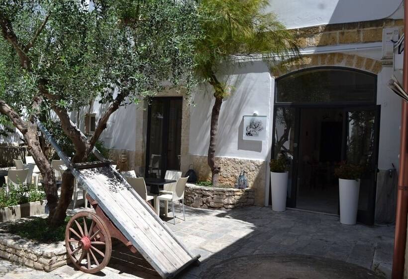 Corte Cairoli B&b And Suites