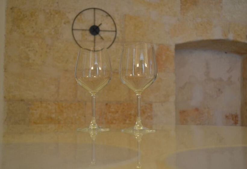 Corte Cairoli B&b And Suites