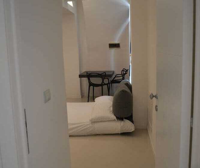 Corte Cairoli B&b And Suites