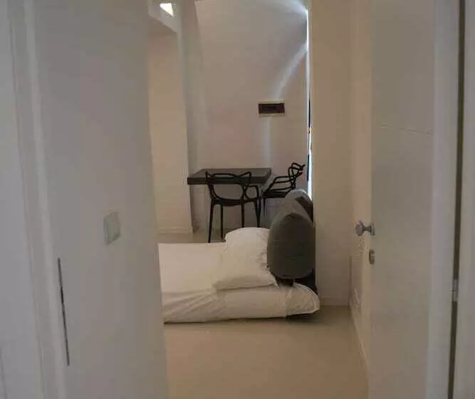 Corte Cairoli B&b And Suites