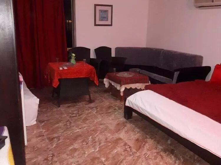 هتل Al Amer Chalet 2