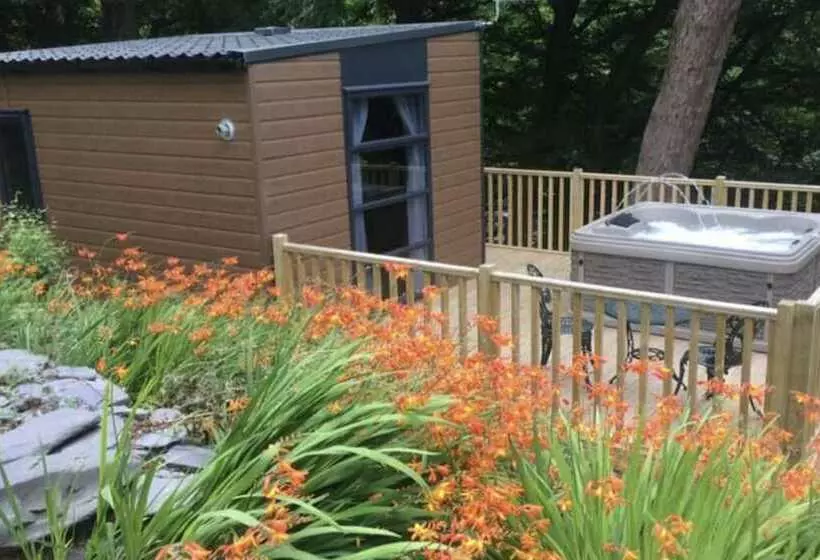 Hotelli Ogwen Bank Country Club