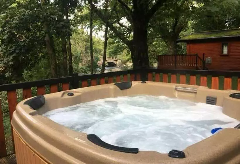 Hotelli Ogwen Bank Country Club