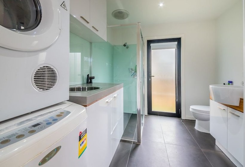 Luxury By The Sea Close To The Beach