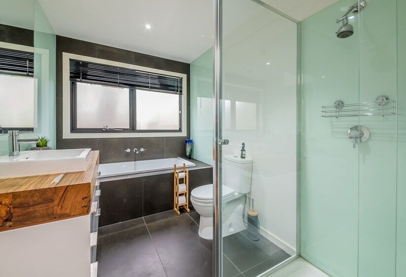 Luxury By The Sea Close To The Beach