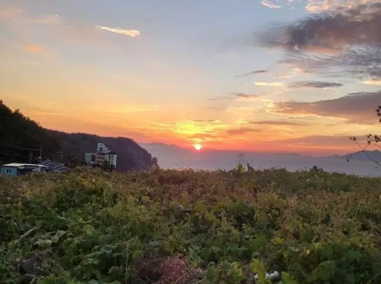 Namhae Oceanview Pension