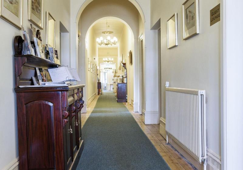 פנסיון Lancefield Guest House