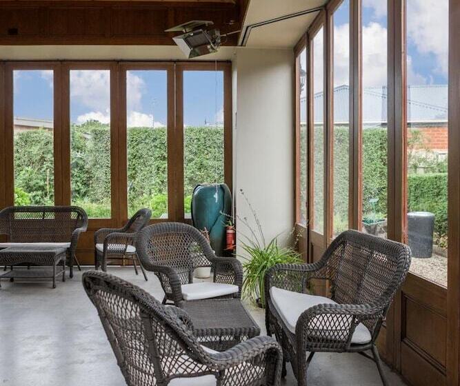 פנסיון Lancefield Guest House