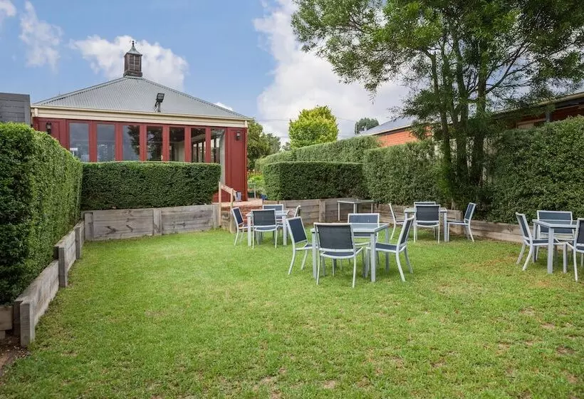 Majatalo Lancefield Guest House