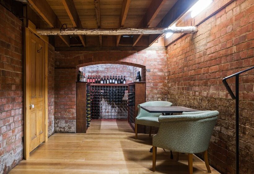 פנסיון Lancefield Guest House