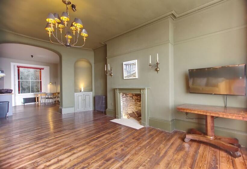 The Artists Retreat Hastings