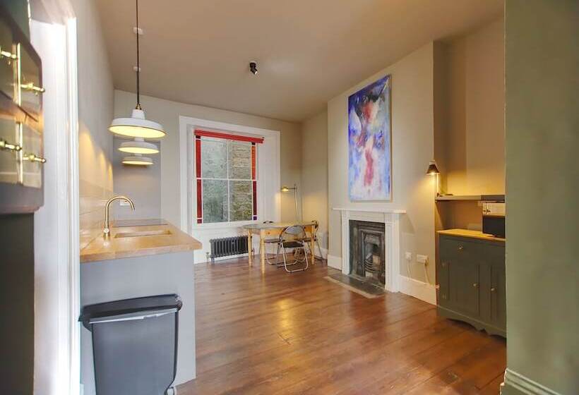 The Artists Retreat Hastings