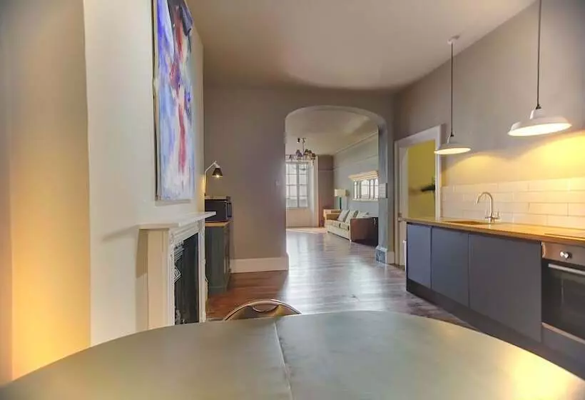 The Artists Retreat   Hastings